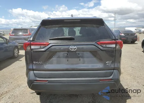 2021 Toyota Rav4 Xle из США, поврежденный, VIN 2T3P1RFV1MC229051